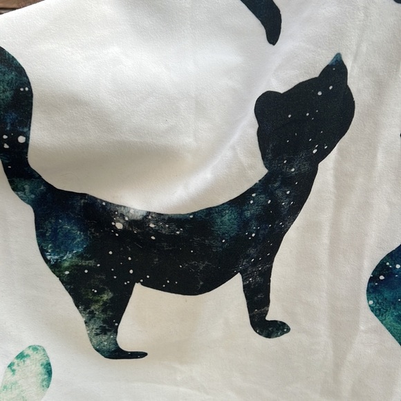 Galaxy Cat Hooded Shawl - Picture 3 of 3